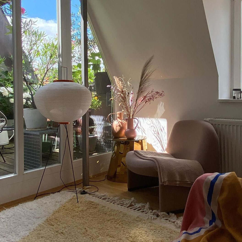 Kibo Reispapier Stehlampe Japanisch inspiriertes sanftes Leuchten für ruhige Wohnatmosphäre und weiches Licht