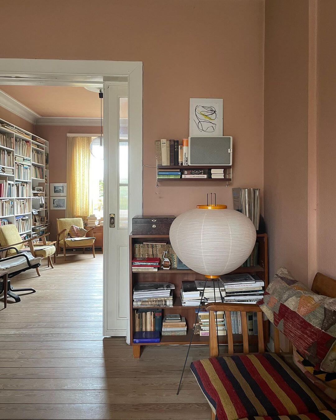 Kibo Reispapier Stehlampe Japanisch inspiriertes sanftes Leuchten für ruhige Wohnatmosphäre und weiches Licht