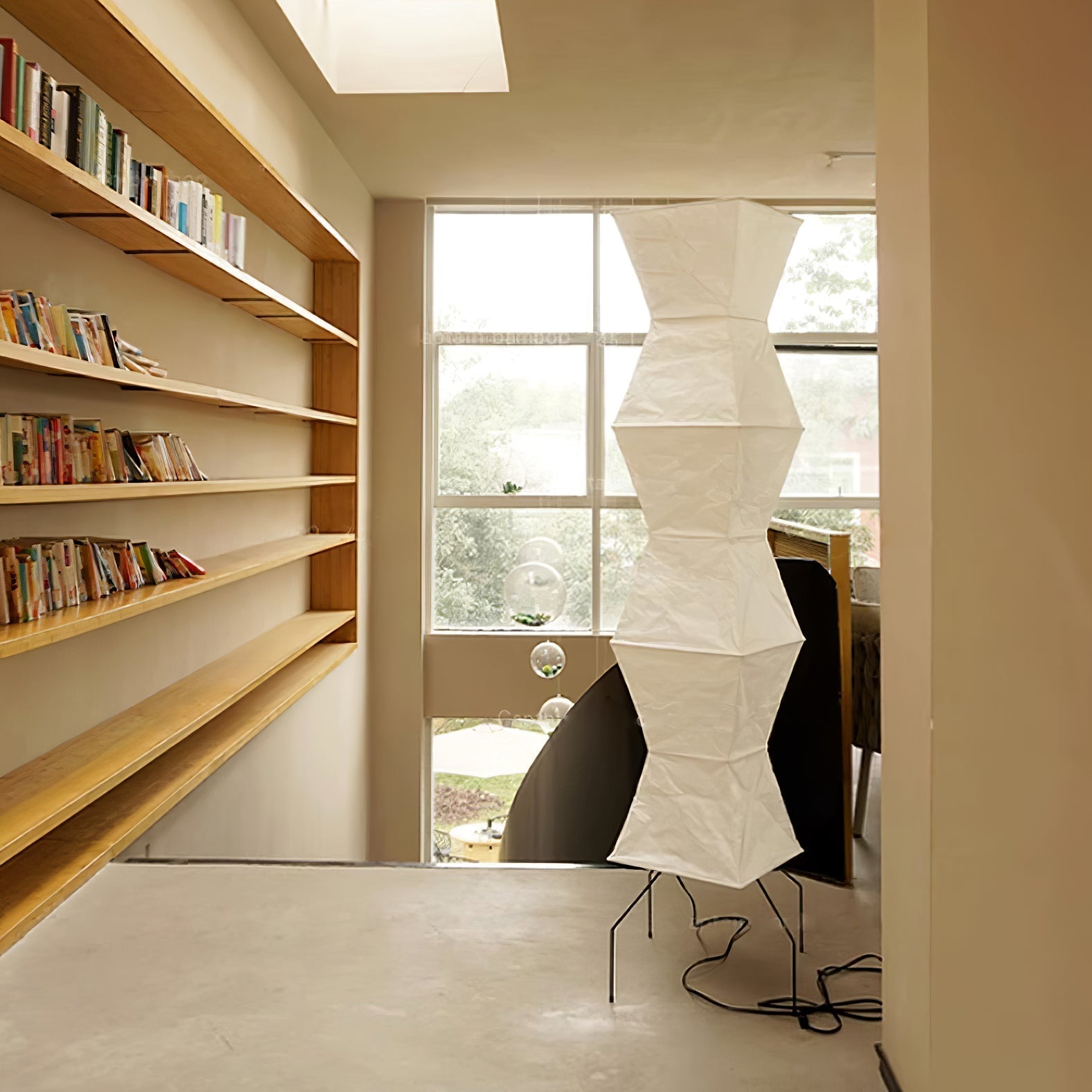 Kibo Reispapier Stehlampe Japanisch inspiriertes sanftes Leuchten für ruhige Wohnatmosphäre und weiches Licht