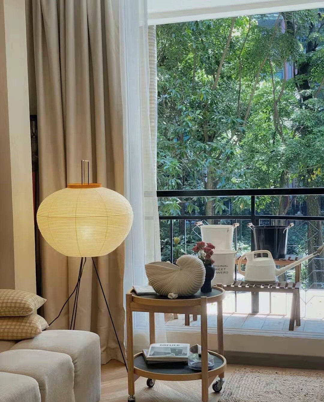 Kibo Reispapier Stehlampe Japanisch inspiriertes sanftes Leuchten für ruhige Wohnatmosphäre und weiches Licht